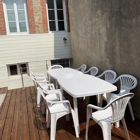 La Capitainerie 4 *